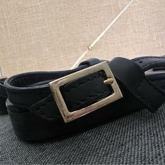 Gucci Black Leather Sandals, Size 40E EU (10 in US) - Picture 5 of 9